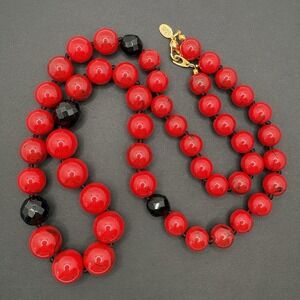 Vintage Joan Rivers Red Marbled Acrylic Lucite Necklace w/ Black Glass Beads 30"